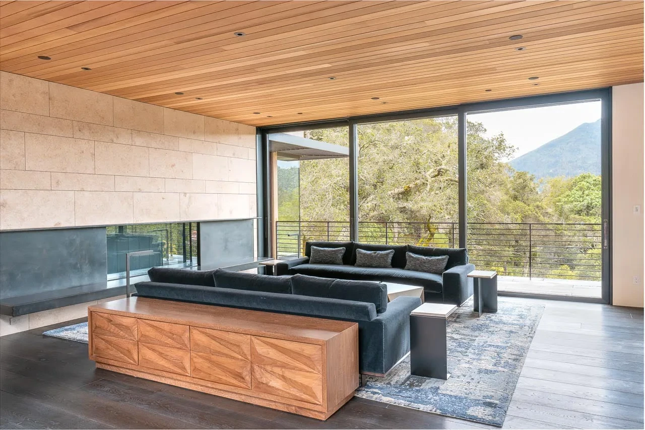 Multi-room distributed audio system in a modern home